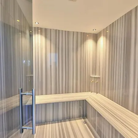 Isitmali Kapali Havuzlu Fresco Villa *