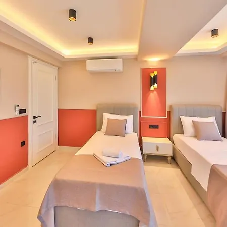 Isitmali Kapali Havuzlu Fresco * Fethiye