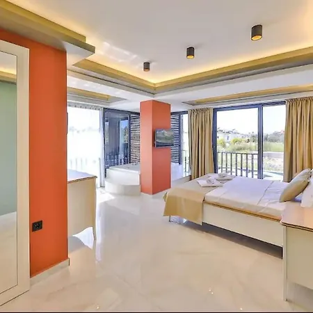 Isitmali Kapali Havuzlu Fresco * Fethiye